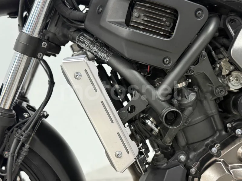 Yamaha XSR700 - Vista 18