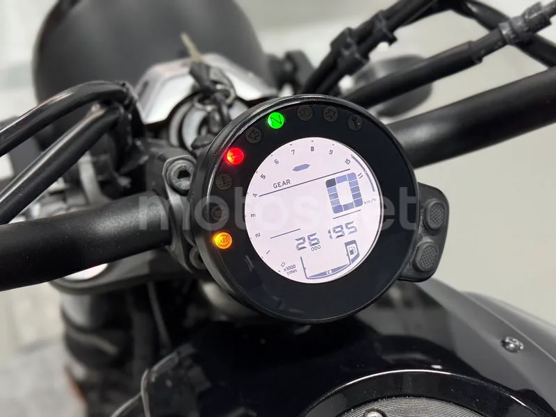 Yamaha XSR700 - Vista 5