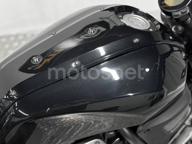 Yamaha XSR700 - Vista 7