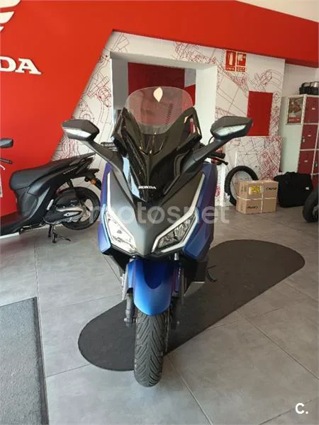 Honda Forza 350 – Vista 3