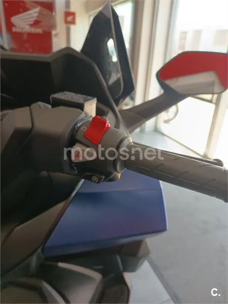 Honda Forza 350 – Vista 10