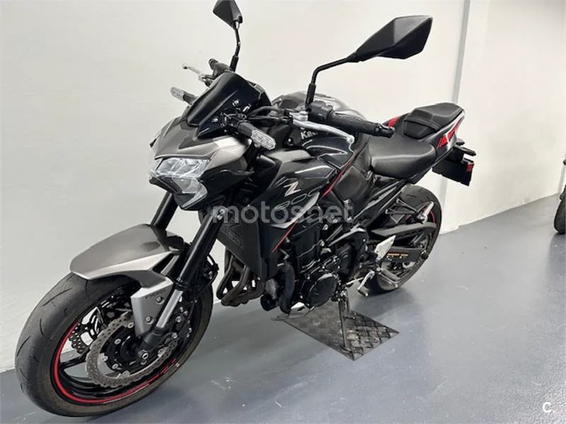 Kawasaki Z900 – Vista 5
