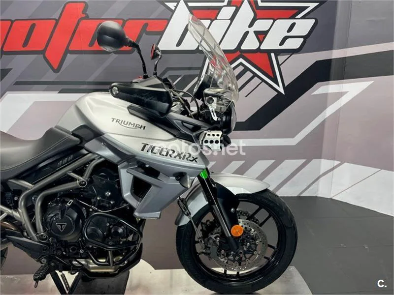 Triumph Tiger 800 XR – Vista 15