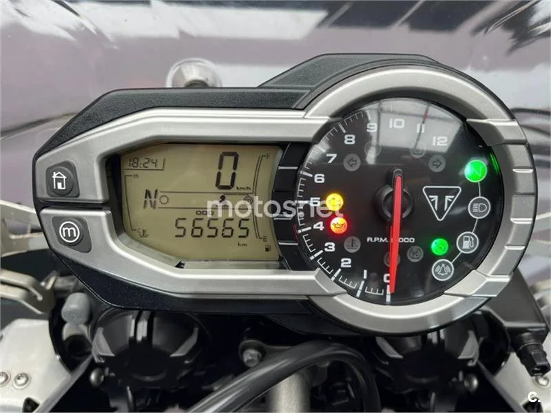 Triumph Tiger 800 XR – Vista 7