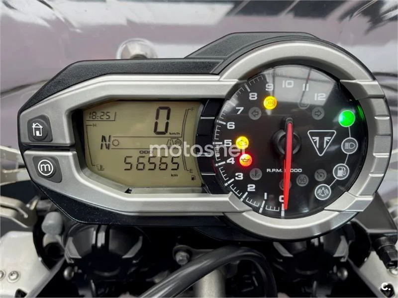 Triumph Tiger 800 XR – Vista 8