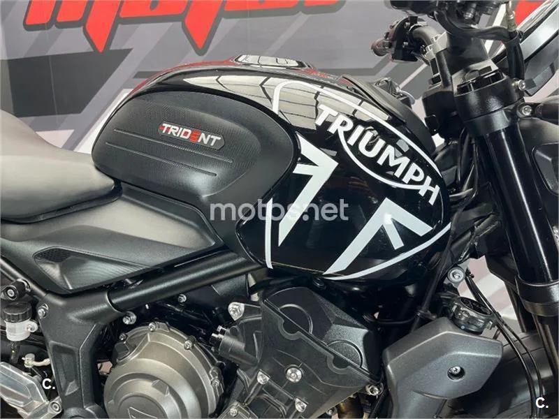 Triumph Trident 660 – Vista 12