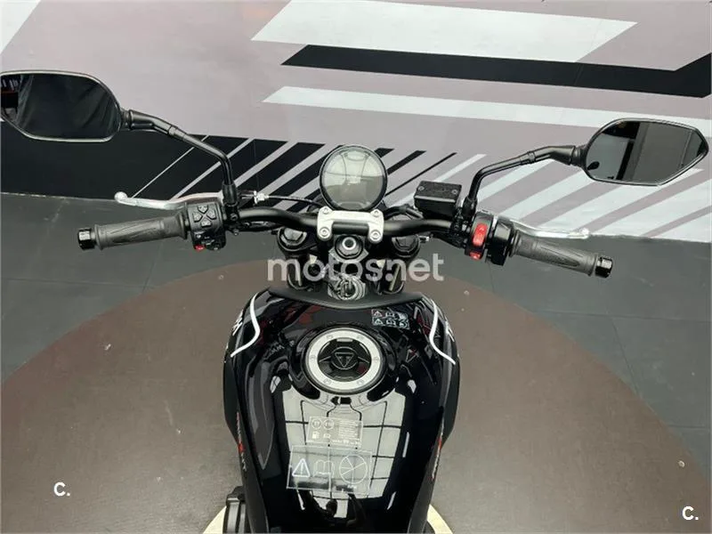 Triumph Trident 660 – Vista 8