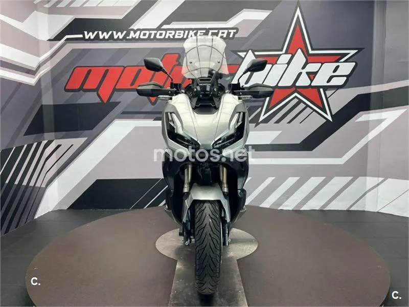 Honda ADV 350 – Vista 3