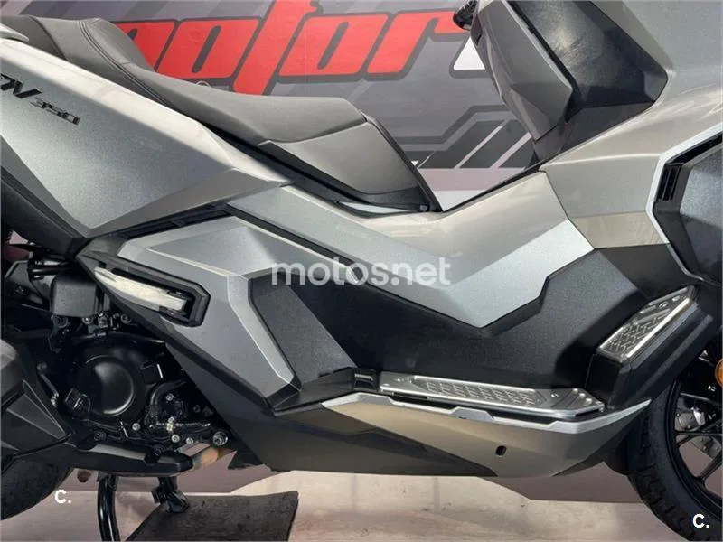 Honda ADV 350 – Vista 10