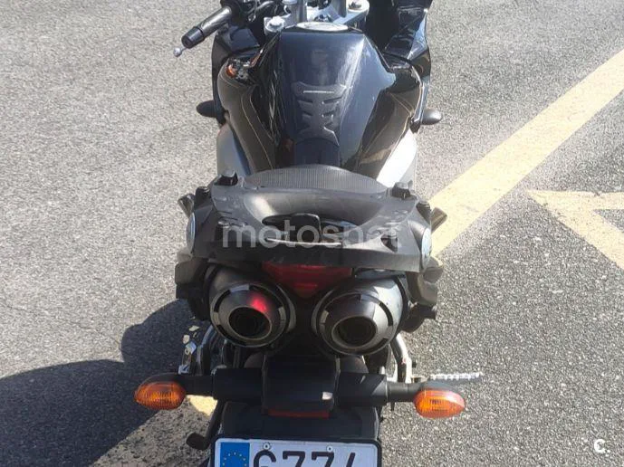 Yamaha FZ6 Fazer – Vista 3
