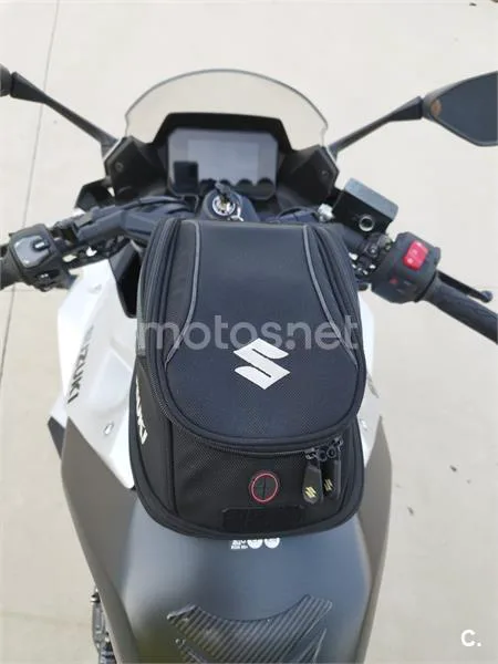 Suzuki GSX-8R – Vista 9