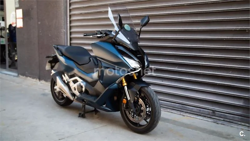 Honda Forza 750 – Vista 2