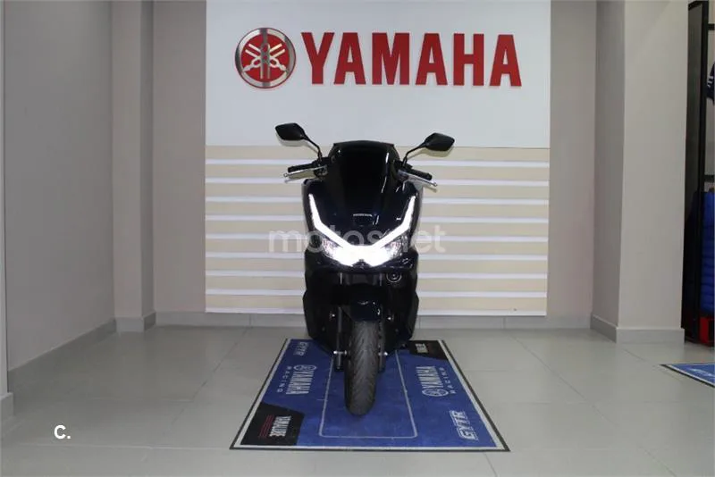 Honda PCX 125 – Vista 3