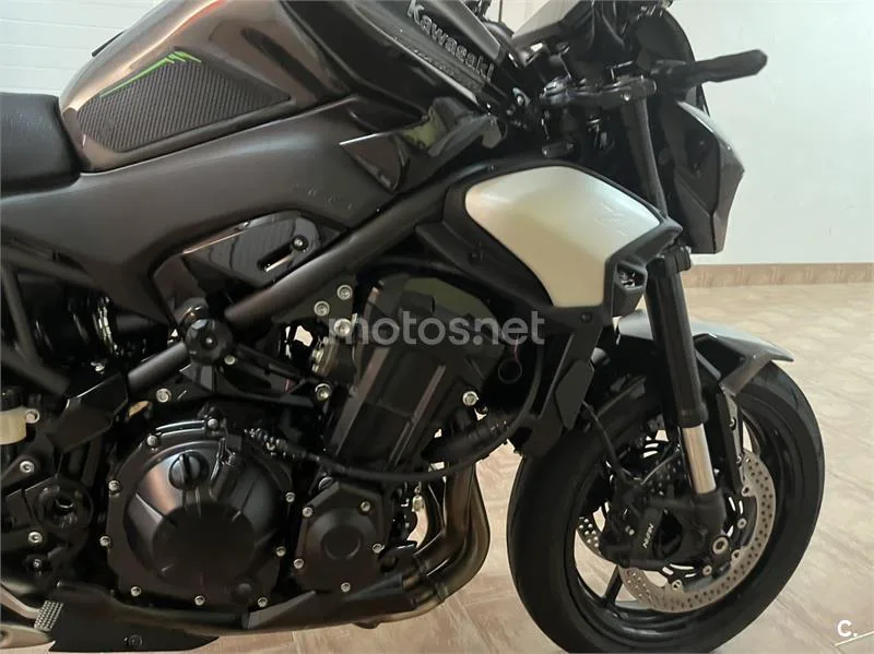 Kawasaki Z900 – Vista 5