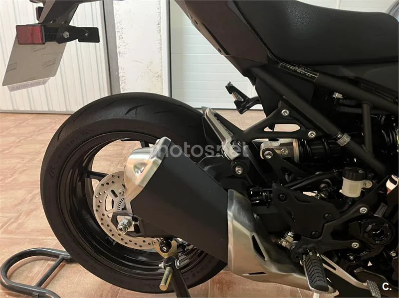 Kawasaki Z900 – Vista 9