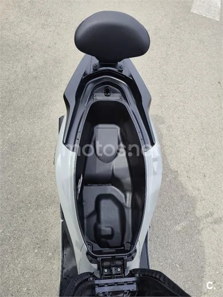 Honda PCX 125 – Vista 6