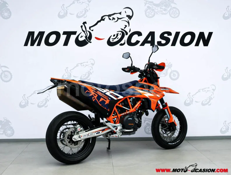 KTM 690 SMC R – Vista 3