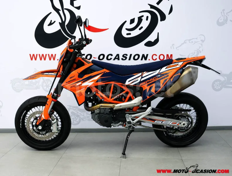 KTM 690 SMC R – Vista 7