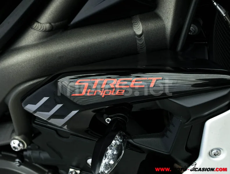 Triumph Street Triple 765 – Vista 9