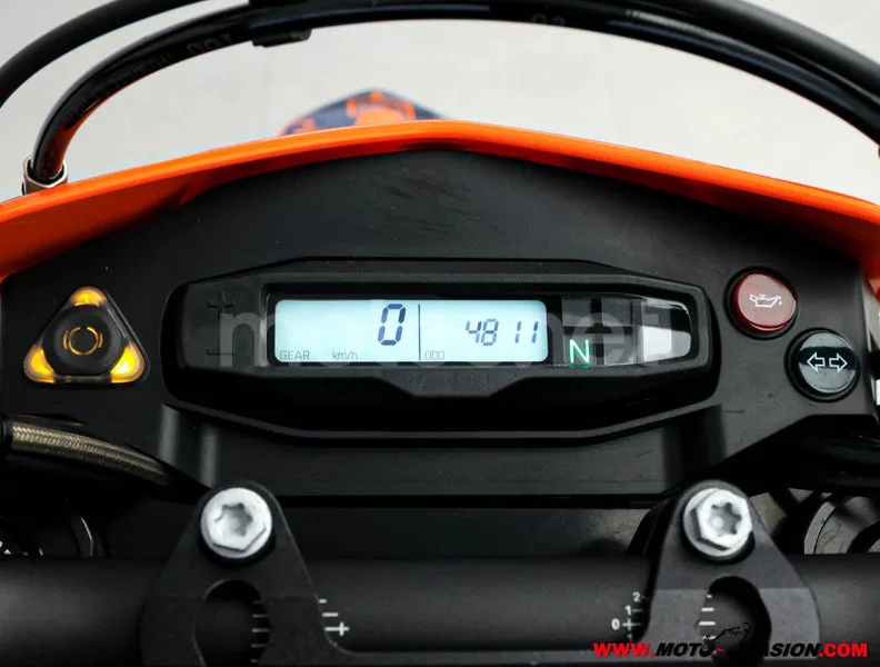 KTM 690 SMC R – Vista 6