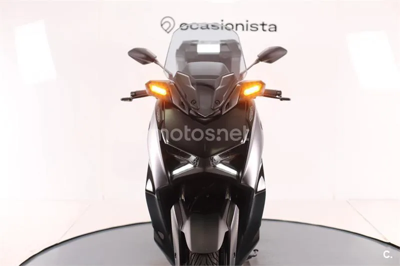 Yamaha XMAX 300 – Vista 6