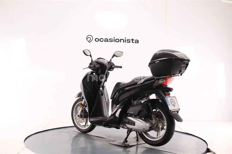 Honda SH 125i – Vista 3