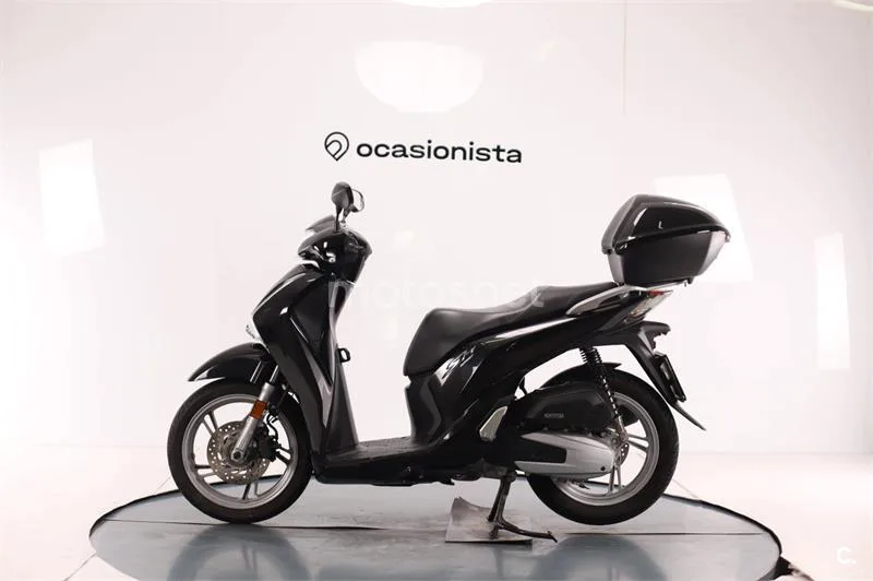 Honda SH 125i – Vista 4