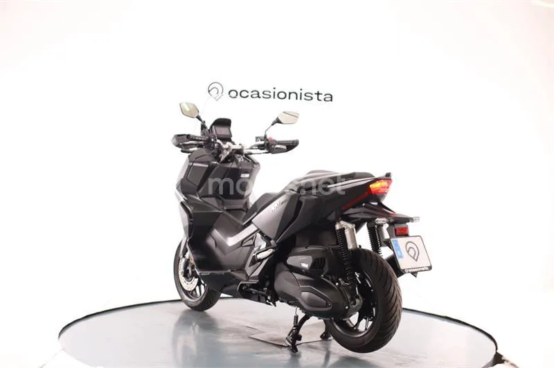 Honda ADV 350 – Vista 3