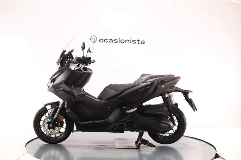 Honda ADV 350 – Vista 4