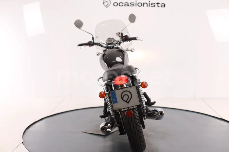 Triumph Bonneville T100 - Vista 10