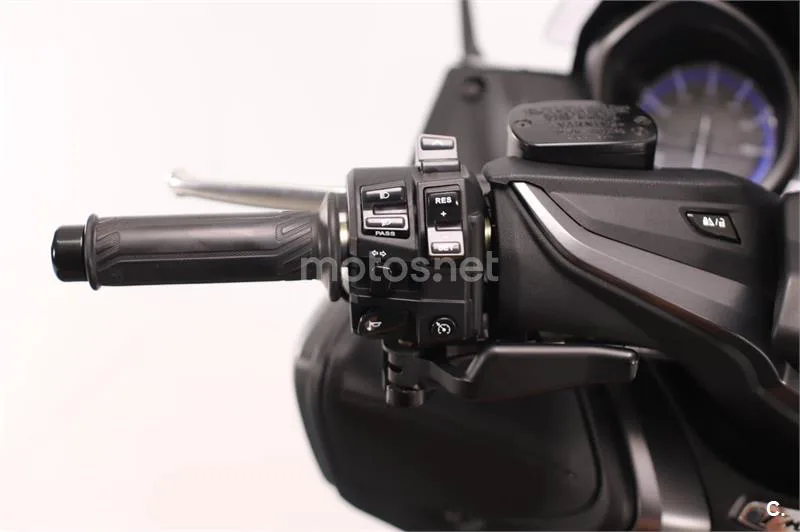Yamaha TMAX 560 – Vista 7