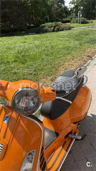 Vespa GTS SuperSport 300 - Vista 5