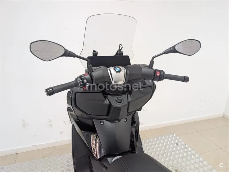 BMW C 400 GT – Vista 12