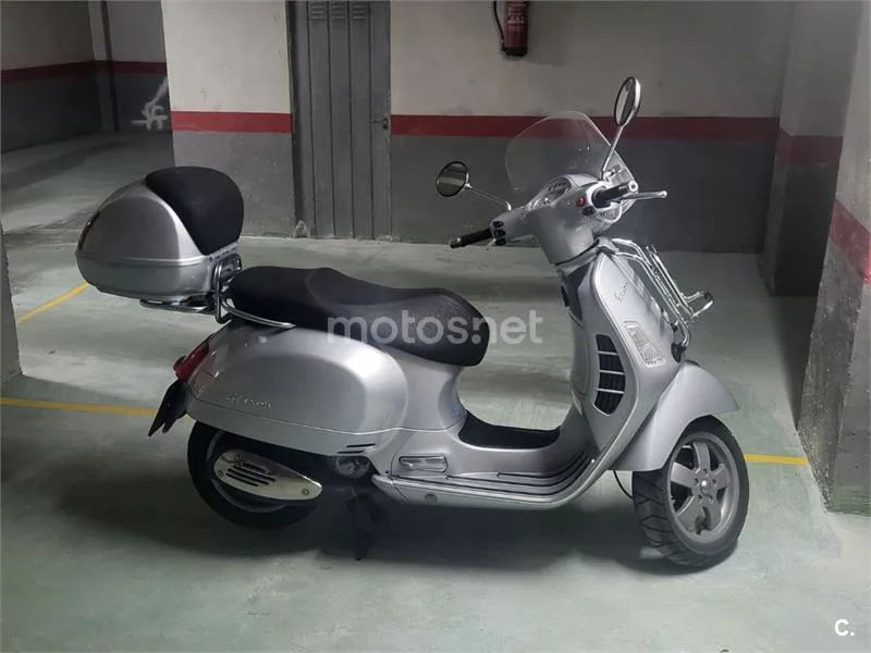 Vespa GTS 250 – Vista 8