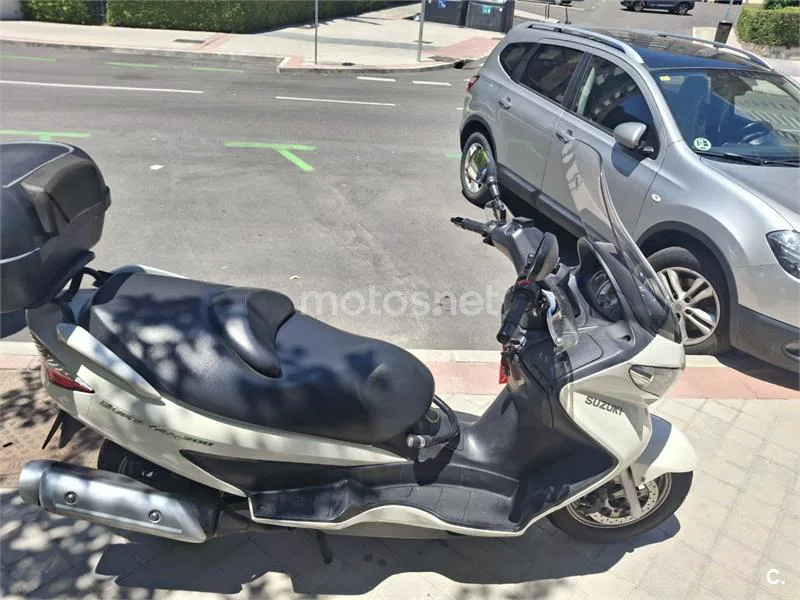 Suzuki Burgman 200 – Vista 7