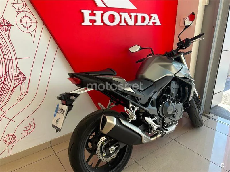 Honda CB 750 Hornet – Vista 6