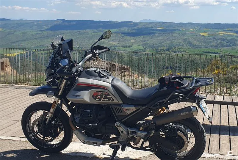 Moto Guzzi V85 TT 9500 € 2023 Barcelona - 1