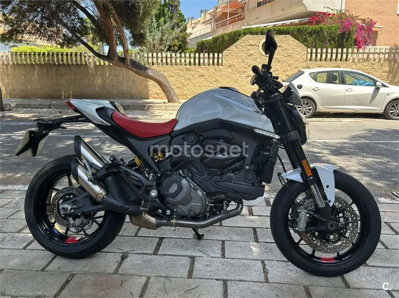 Ducati Monster – Vista 3