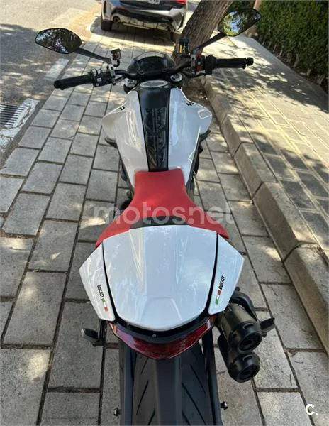 Ducati Monster – Vista 4