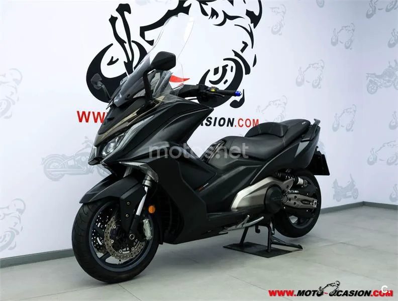 Kymco AK 550 – Vista 7