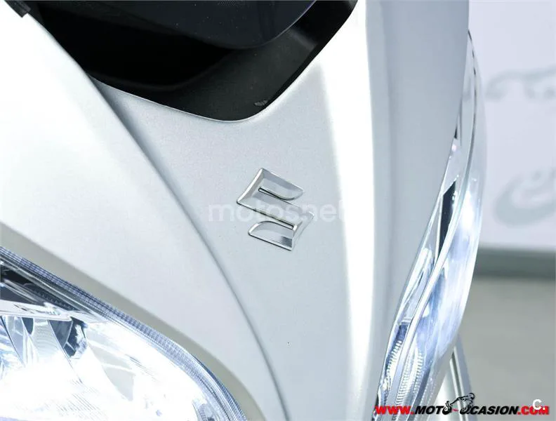 Suzuki Burgman 400 – Vista 9