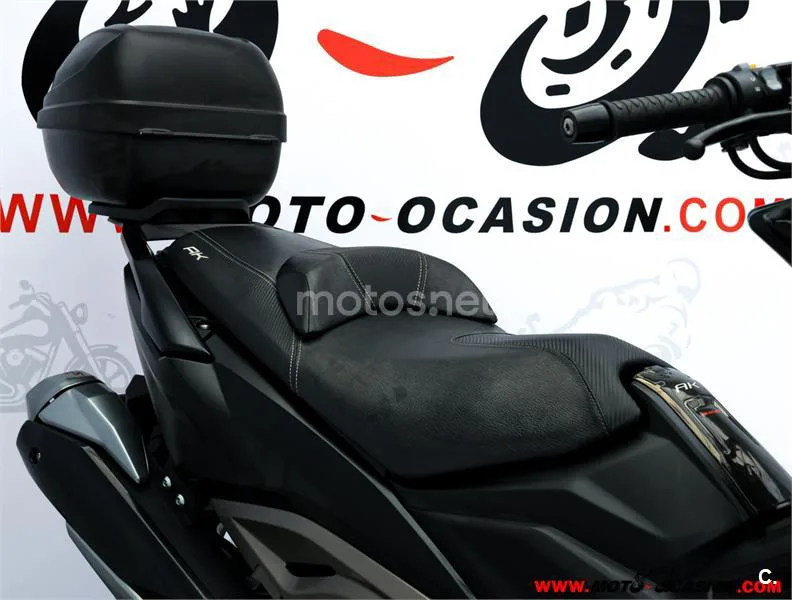 Kymco AK 550 – Vista 11