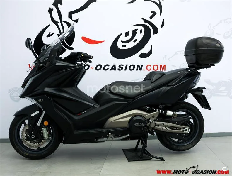 Kymco AK 550 – Vista 7