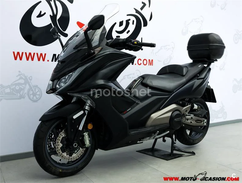 Kymco AK 550 – Vista 8