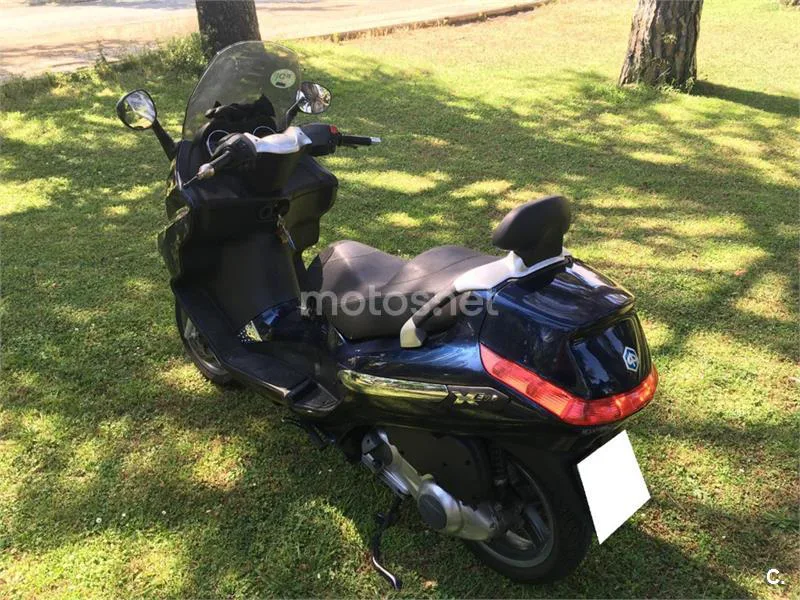 Piaggio X EVO 250 – Vista 11