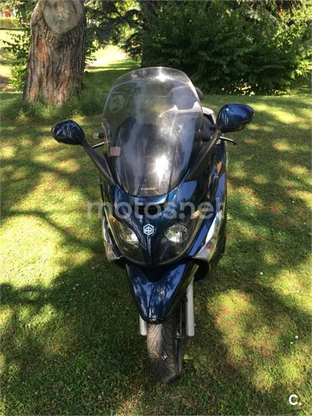 Piaggio X EVO 250 – Vista 6