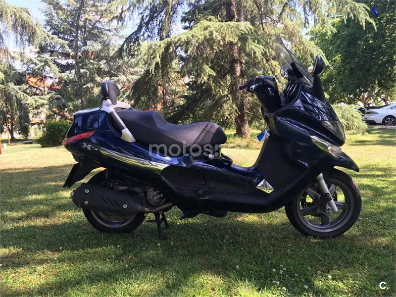 Piaggio X EVO 250 – Vista 8