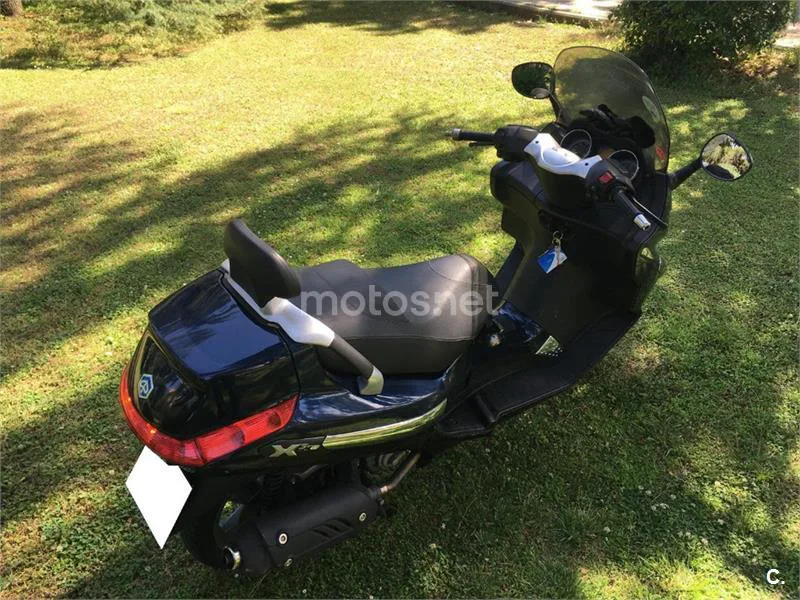 Piaggio X EVO 250 – Vista 9