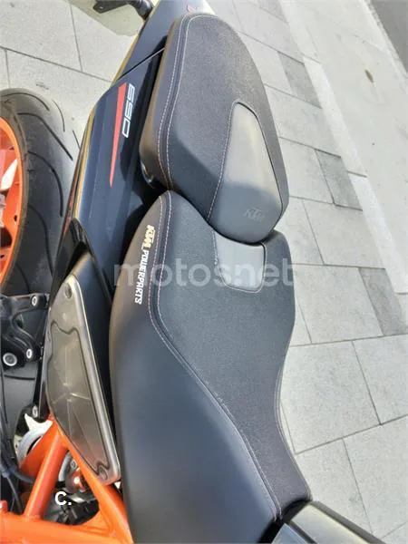 KTM 690 Duke – Vista 11
