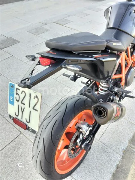 KTM 690 Duke – Vista 4